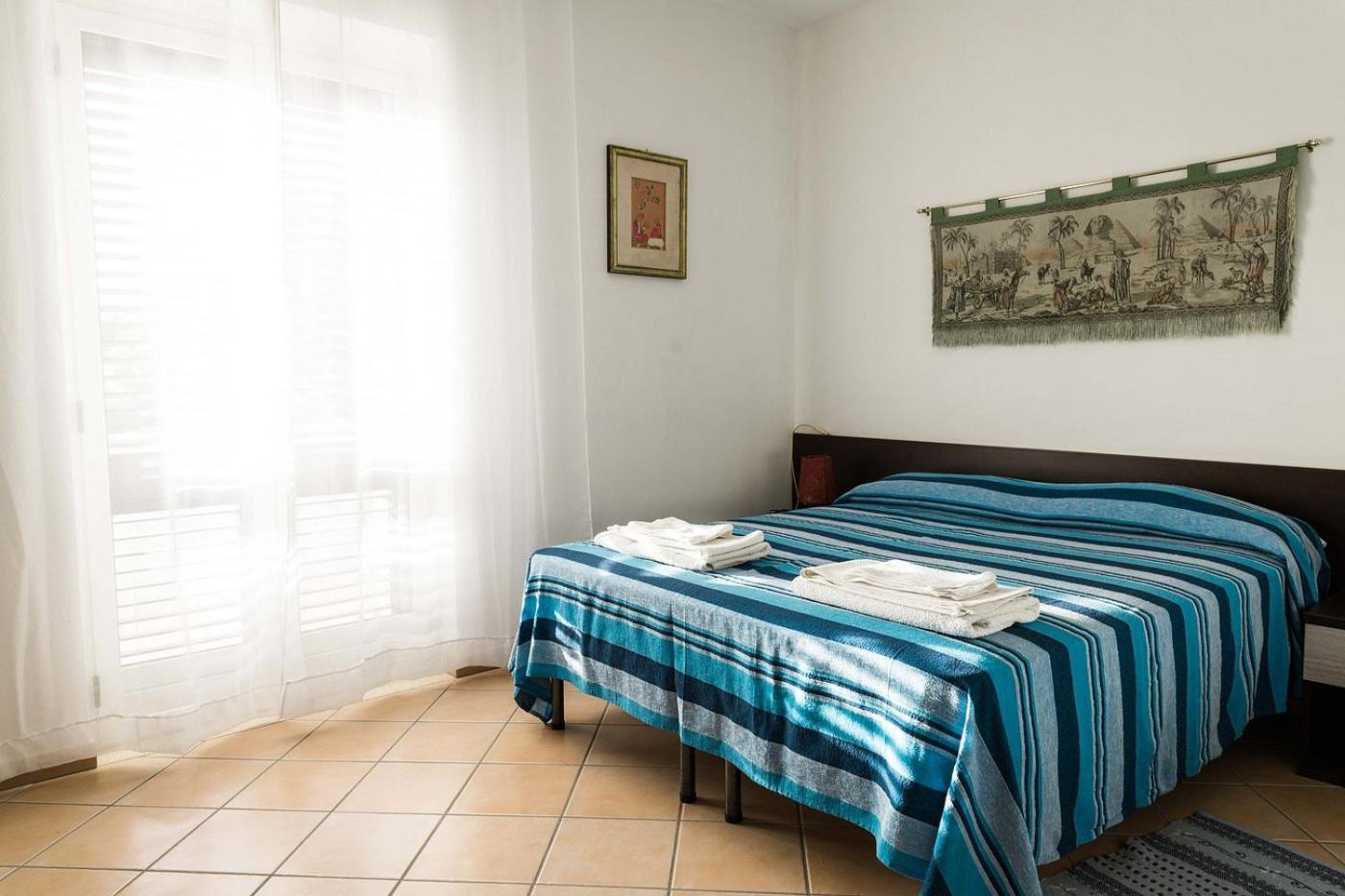 Torre Ancinale Bed & Breakfast Соверато Марина Екстериор снимка
