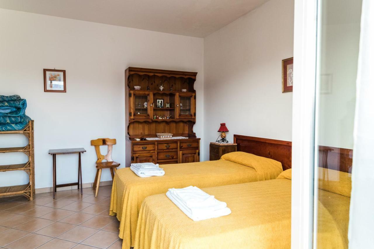 Torre Ancinale Bed & Breakfast Соверато Марина Екстериор снимка